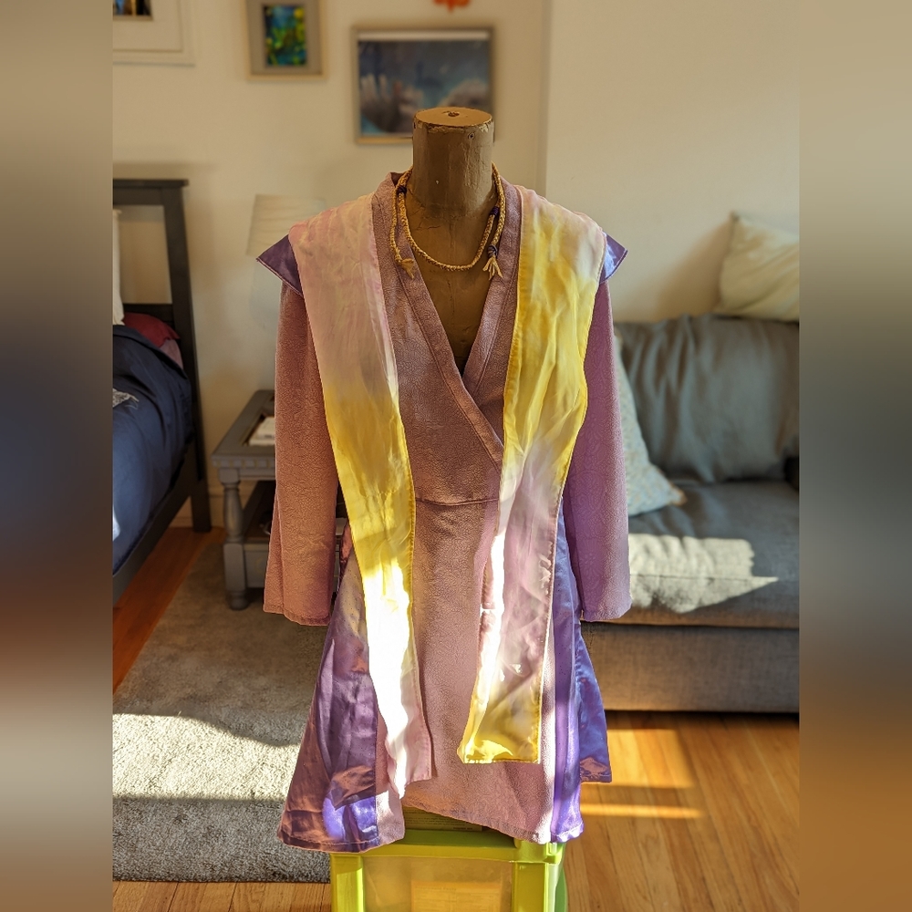 Reypunzel Cosplay - Mashup of Disney Rapunzel and Jedi Rey from Star Wars